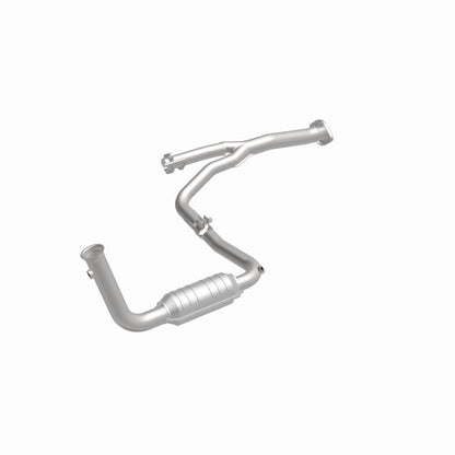 MagnaFlow Jeep Liberty OEM Grade Federal / EPA Compliant Direct-Fit Catalytic Converter 49582 360 Degree Image Set