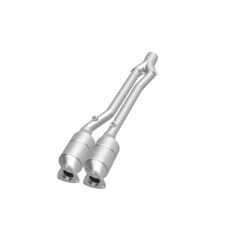 MagnaFlow HM Grade Federal / EPA Compliant Direct-Fit Catalytic Converter 24157 360 Degree Image Set