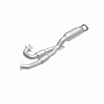 MagnaFlow Nissan Altima OEM Grade Federal / EPA Compliant Direct-Fit Catalytic Converter 49568 360 Degree Image Set