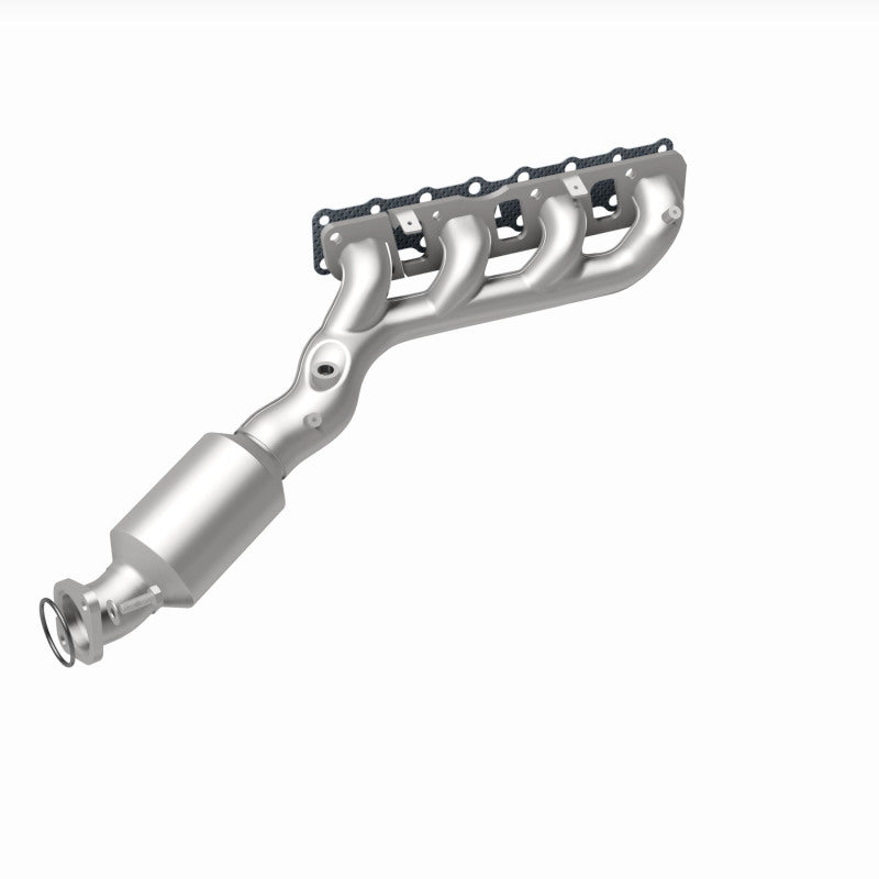 Magnaflow 05-06 Nissan Titan 5.6L Direct Fit Converter 5582357 5582357 360 Degree Image Set
