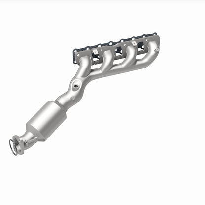 Magnaflow 05-06 Nissan Titan 5.6L Direct Fit Converter 5582357 5582357 360 Degree Image Set