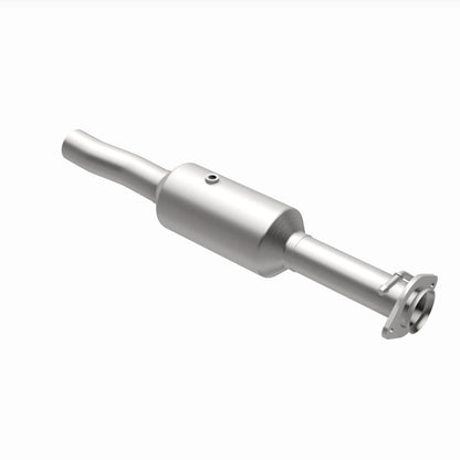 Magnaflow 09-10 Ford F-550 Super Duty V10 6.8L Rear Underbody Direct Fit Catalytic Converter 280434 280434 360 Degree Image Set
