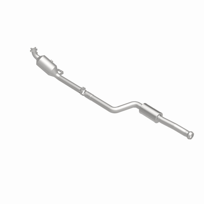 MagnaFlow Mercedes-Benz C300 OEM Grade Federal / EPA Compliant Direct-Fit Catalytic Converter 21-497 360 Degree Image Set