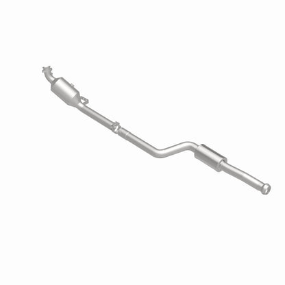 MagnaFlow Mercedes-Benz C300 OEM Grade Federal / EPA Compliant Direct-Fit Catalytic Converter 21-497 360 Degree Image Set