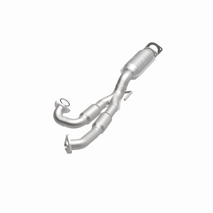 MagnaFlow Nissan Altima OEM Grade Federal / EPA Compliant Direct-Fit Catalytic Converter 49568 360 Degree Image Set