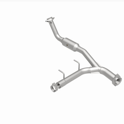Magnaflow 05-06 Ford Expedition 5.4L Direct Fit Converter 4651411 4651411 360 Degree Image Set