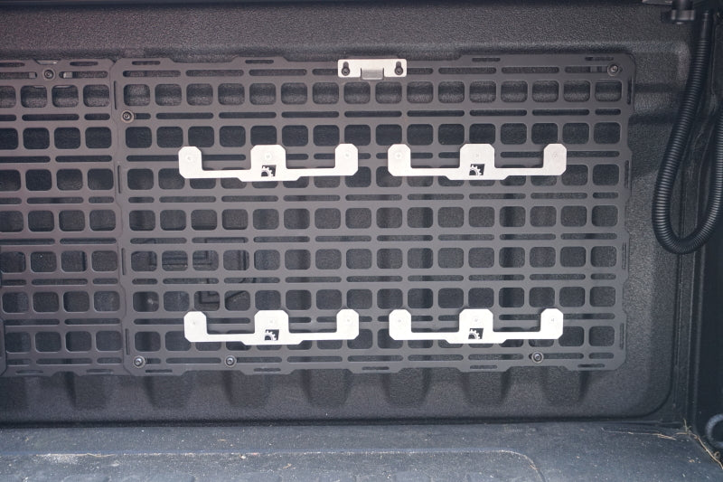 BuiltRight Industries Mounting Bracket for Milwaukee Packout System (4pc)  - Large 201103 201103 Photo - Close Up