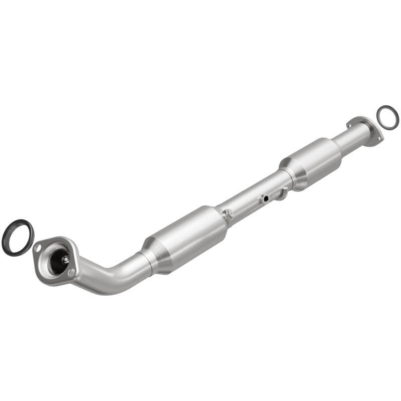 MagnaFlow 13-15 Toyota Tacoma California Grade CARB Compliant Direct-Fit Catalytic Converter 5582703 5582703 Photo - Primary