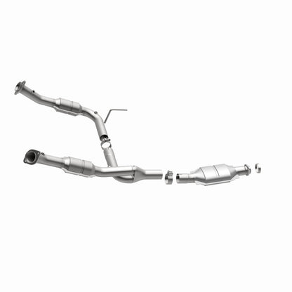 MagnaFlow California Grade CARB Compliant Direct-Fit Catalytic Converter 458028 360 Degree Image Set