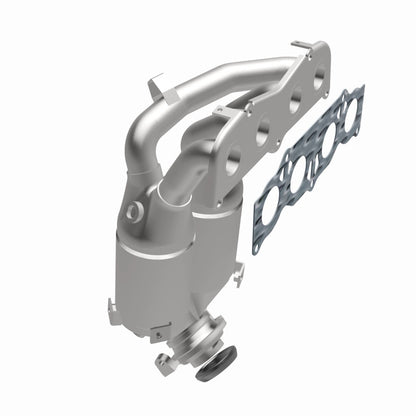 MagnaFlow Toyota Highlander HM Grade Federal / EPA Compliant Manifold Catalytic Converter 23085 360 Degree Image Set
