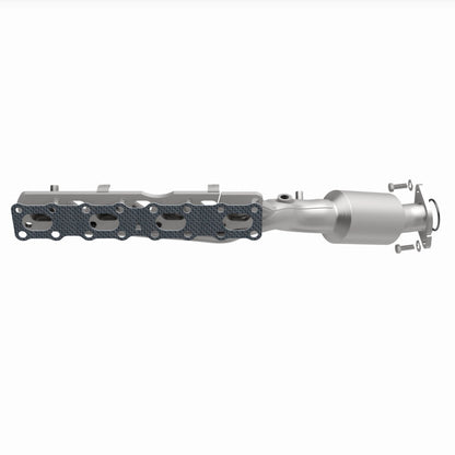 Magnaflow 05-06 Nissan Titan 5.6L Direct Fit Converter 5582357 5582357 360 Degree Image Set