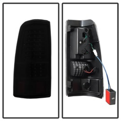 SPYDER xTune 03-06 Chevrolet Silverado 1500 LED Tail Lights - Black Smoke (ALT-JH-CSIL03-LED-BSM) 9037641 9037641 Photo - Unmounted