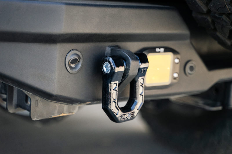 DV8 Offroad Elite Series D-Ring Shackles - Pair (Black) UNSK-01BL UNSK-01BL Photo - Unmounted