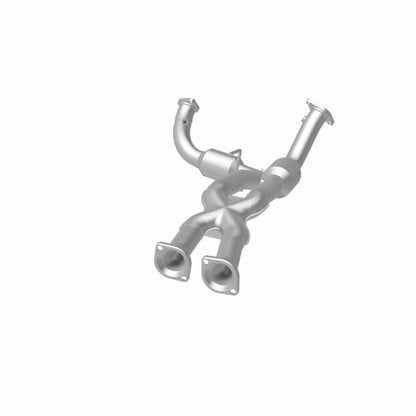 MagnaFlow Jeep Grand Cherokee OEM Grade Federal / EPA Compliant Direct-Fit Catalytic Converter 49046 360 Degree Image Set