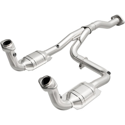 MagnaFlow Jeep Liberty OEM Grade Federal / EPA Compliant Direct-Fit Catalytic Converter 49186 Photo - Primary