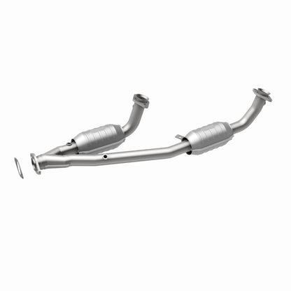 MagnaFlow Ford Windstar HM Grade Federal / EPA Compliant Direct-Fit Catalytic Converter 23353 360 Degree Image Set