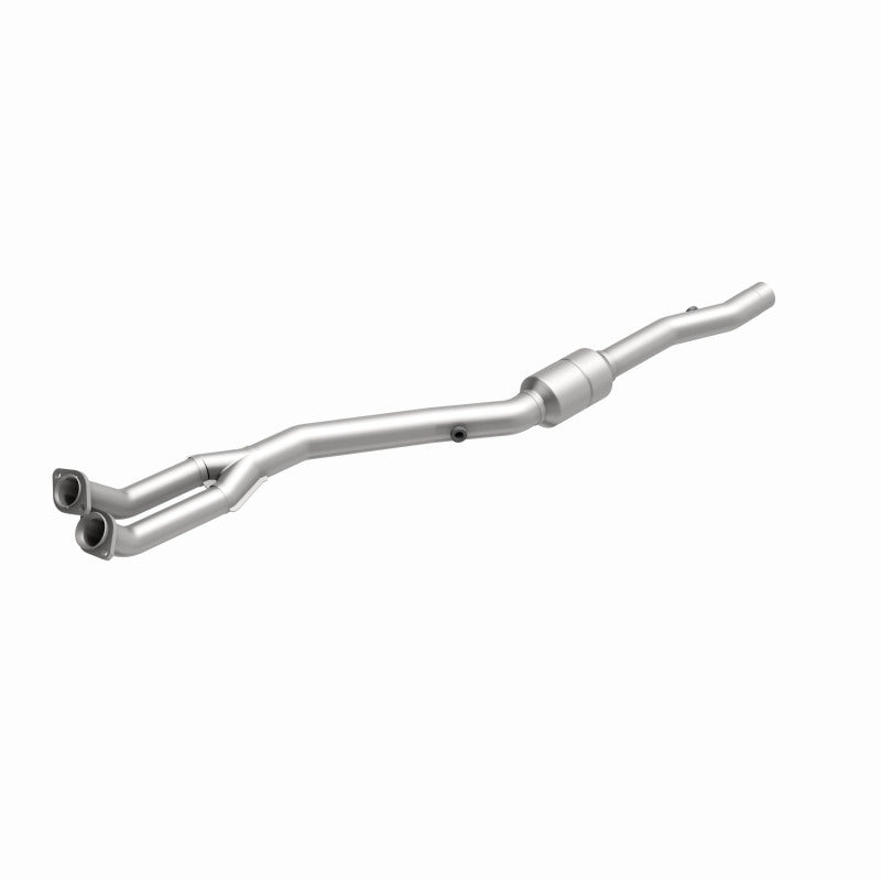 MagnaFlow BMW 840Ci HM Grade Federal / EPA Compliant Direct-Fit Catalytic Converter 24131 360 Degree Image Set