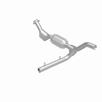 MagnaFlow Ford F-150 California Grade CARB Compliant Direct-Fit Catalytic Converter 447140 360 Degree Image Set