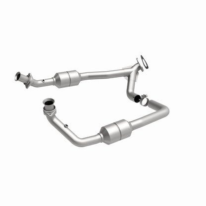 MagnaFlow Ford OEM Grade Federal / EPA Compliant Direct-Fit Catalytic Converter 51378 360 Degree Image Set