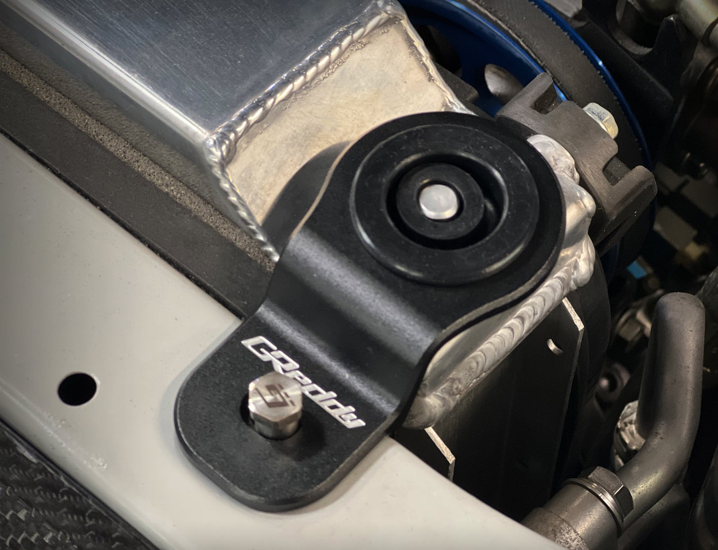 GReddy R33 BILLET RADIATOR MOUNT BRACKETS - () 12023903