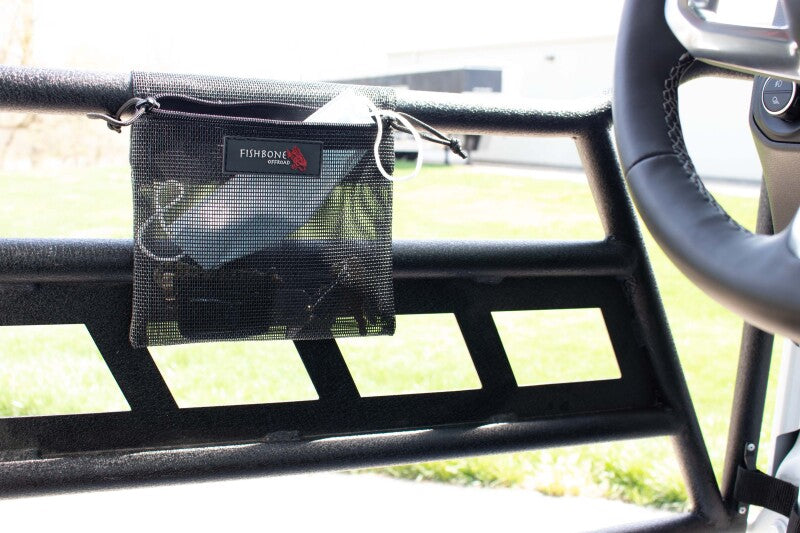 Fishbone Offroad 2018+ Jeep Wrangler JL 2 Door Tube Door Storage Bag FB55272 FB55272 Photo - lifestyle view