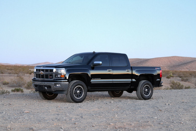 Fabtech 14-18 GM K1500 w/OE Alum. UCA 4in Budget UCA System w/DL 2.5 Coilovers & Rear DL Shocks K1070DL K1070DL Photo - lifestyle view