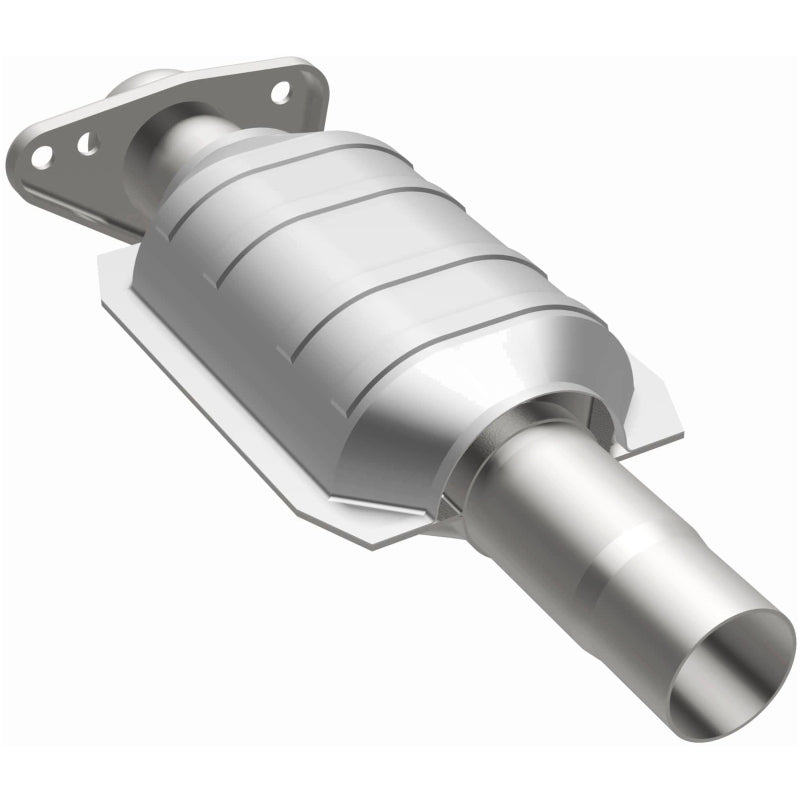 MagnaFlow Standard Grade Federal / EPA Compliant Direct-Fit Catalytic Converter 23496 Photo - out of package