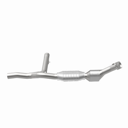 MagnaFlow Ford OEM Grade Federal / EPA Compliant Direct-Fit Catalytic Converter 49622 360 Degree Image Set