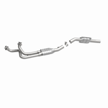 MagnaFlow Ford California Grade CARB Compliant Direct-Fit Catalytic Converter 447254 360 Degree Image Set