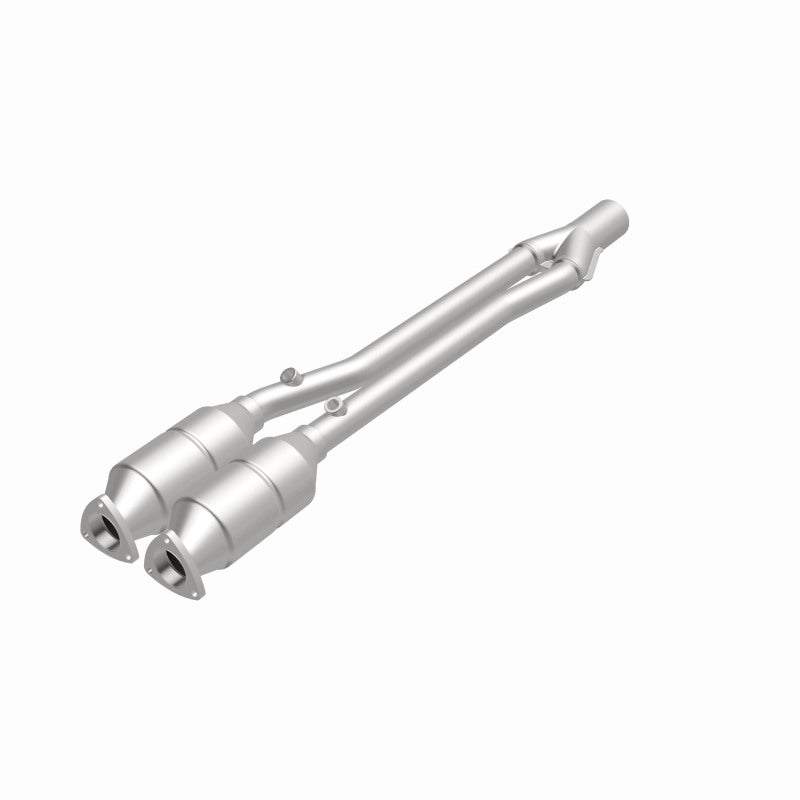 MagnaFlow HM Grade Federal / EPA Compliant Direct-Fit Catalytic Converter 24157 360 Degree Image Set