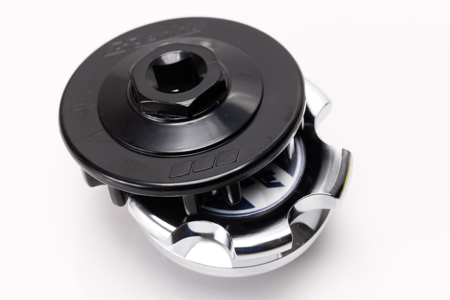 GReddy OIL FILLER CAP B-TYPE, 01 TOY/ DAI - CHROME 13901511