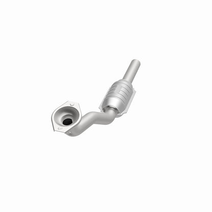 MagnaFlow Volkswagen Standard Grade Federal / EPA Compliant Direct-Fit Catalytic Converter 22924 360 Degree Image Set