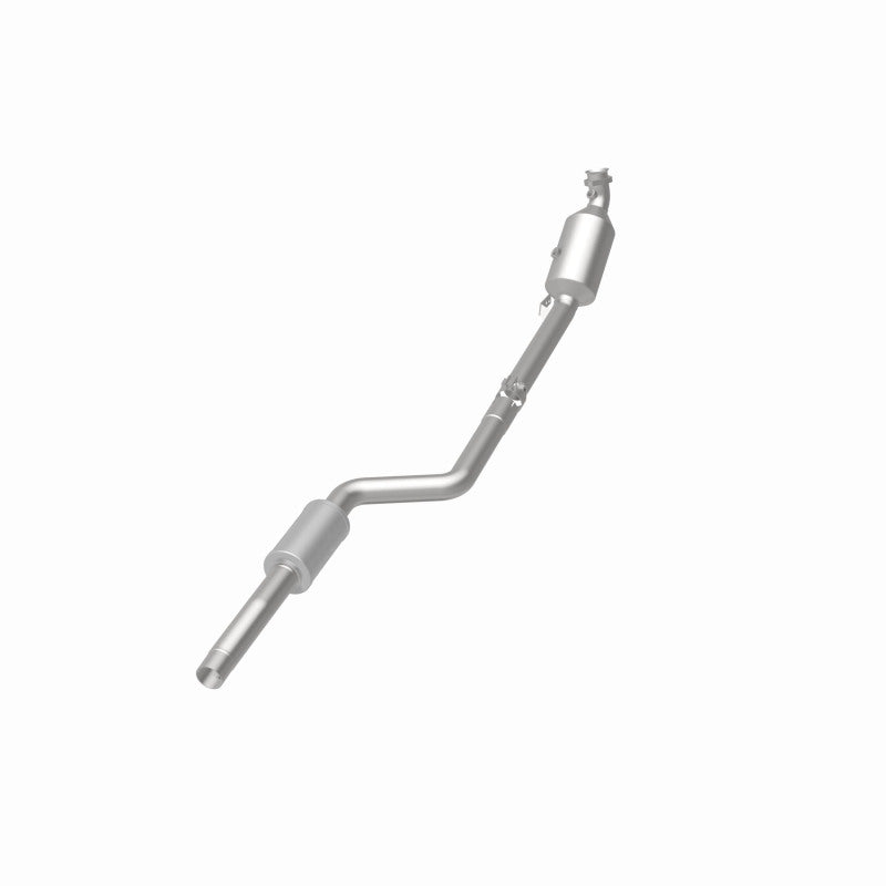 MagnaFlow Mercedes-Benz C300 OEM Grade Federal / EPA Compliant Direct-Fit Catalytic Converter 21-498 360 Degree Image Set