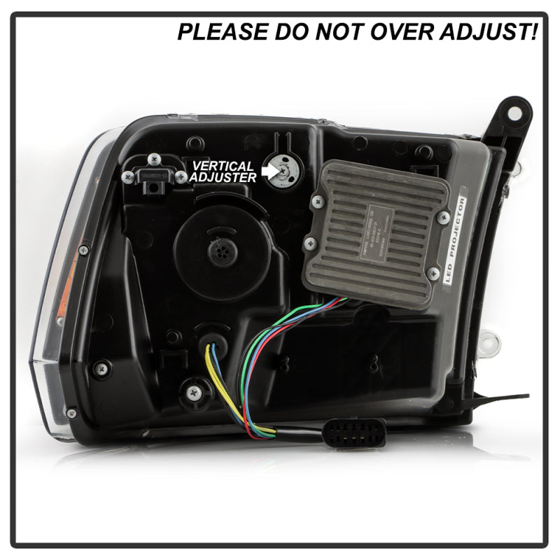 SPYDER 13-18 Dodge RAM 1500 / 13-19 RAM 2500/3500 Projector Headlights 5088673 5088673 User 5