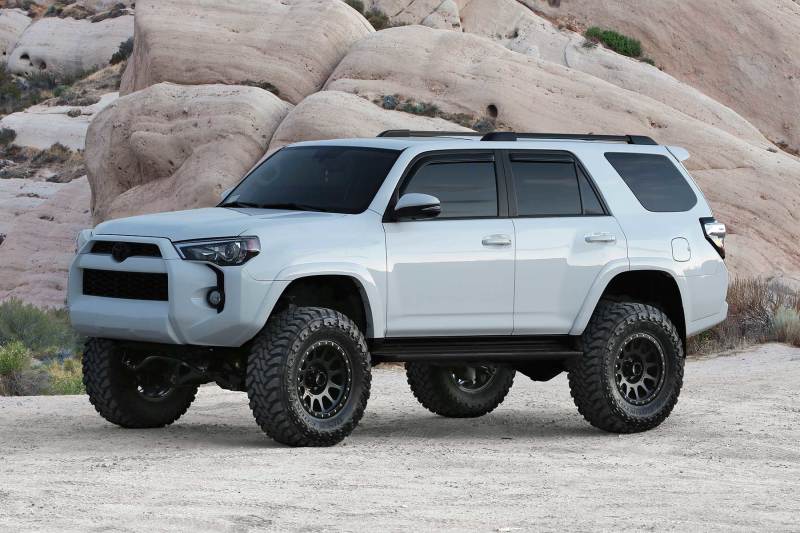 Fabtech 6 Inches Basic System w/Rear Performance Shocks K7066 Photo - lifestyle view