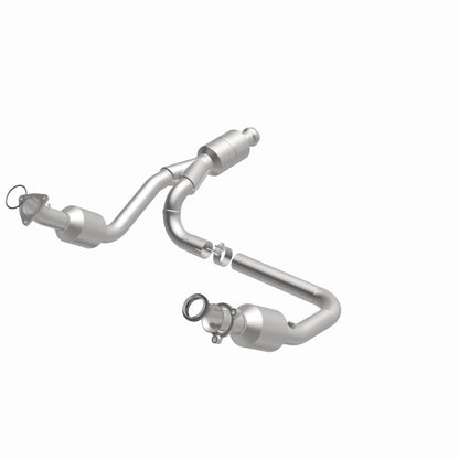 MagnaFlow OEM Grade Federal / EPA Compliant Direct-Fit Catalytic Converter 52642 360 Degree Image Set