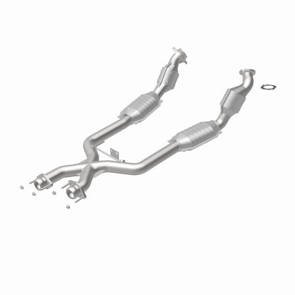 MagnaFlow Ford Mustang HM Grade Federal / EPA Compliant Direct-Fit Catalytic Converter 23163 360 Degree Image Set