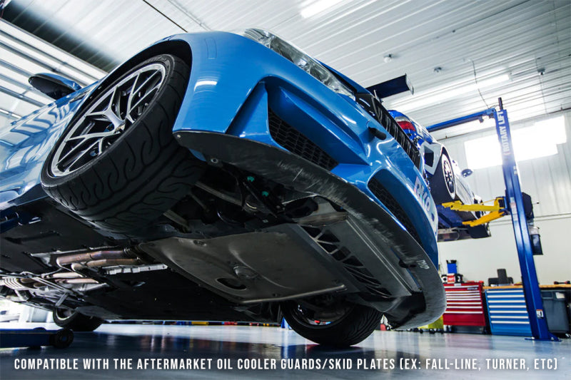 CSF BMW F8X M3/M4/M2C Engine Oil Cooler w/ Rock Guard 8220 8220 Photo - Mounted