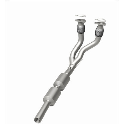 MagnaFlow Volkswagen OEM Grade Federal / EPA Compliant Direct-Fit Catalytic Converter 52289 Photo - out of package