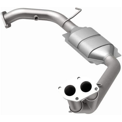 MagnaFlow Isuzu OEM Grade Federal / EPA Compliant Direct-Fit Catalytic Converter 49004 Photo - out of package