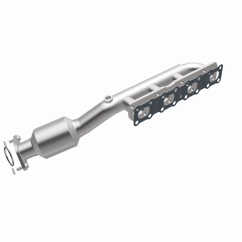 Magnaflow 2004 Nissan Titan 5.6L Direct Fit Converter 4583380 4583380 360 Degree Image Set