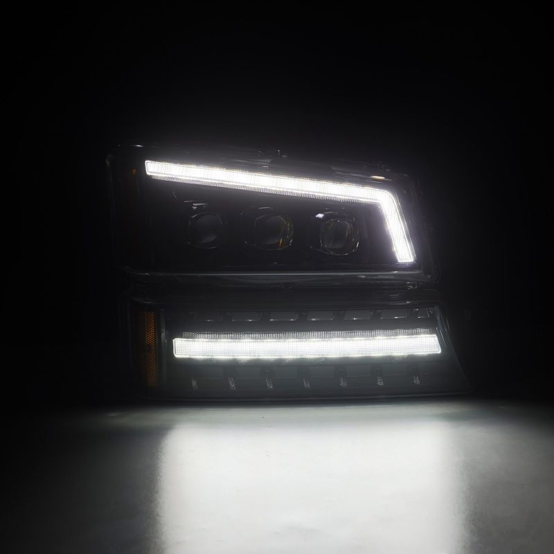 AlphaRex 03-06 Chevy Silverado 1500/2500HD/3500HD/Avalanche Alpha-Black NOVA LED Proj Headlights 880254