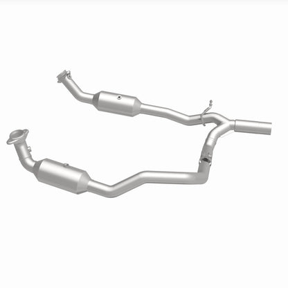 Magnaflow 17-18 Ford E-350 6.8L Direct Fit Converter 280014 280014 360 Degree Image Set