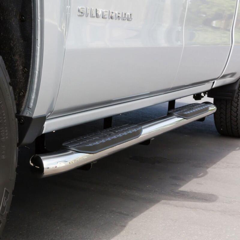 Westin 5 Oval Nerf Step Bars 21-53720 Photo - Mounted