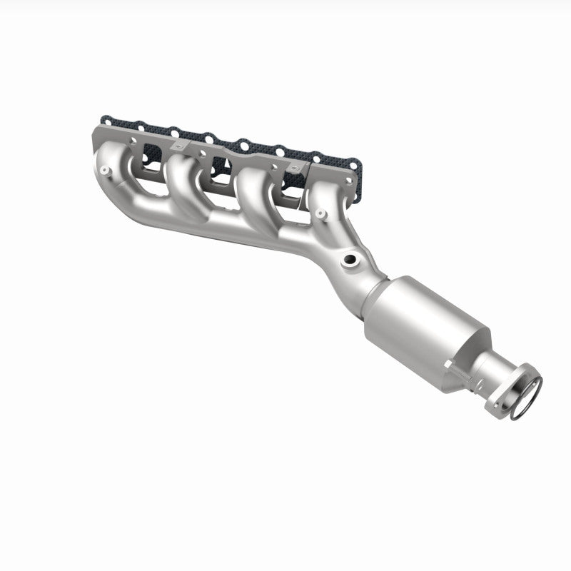 Magnaflow 05-06 Nissan Titan 5.6L Direct Fit Converter 5582380 5582380 360 Degree Image Set