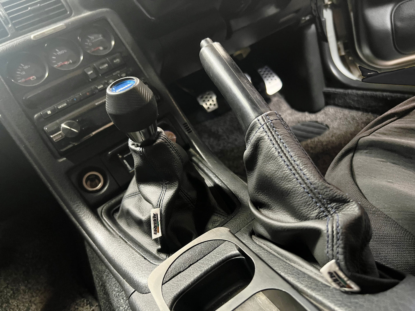 GReddy SHIFT BOOT SKYLINE GT-R BNR32 GENUINE LEATHER - () 16520701