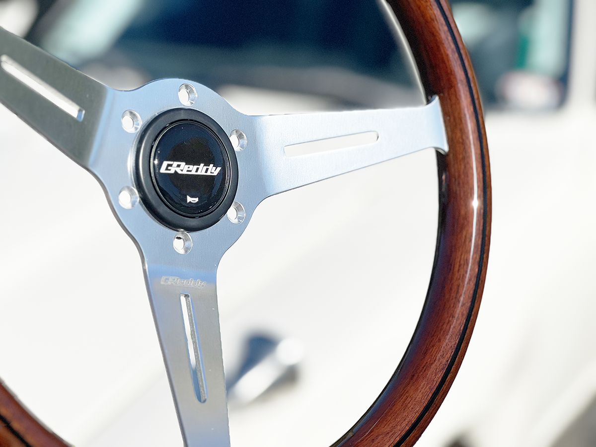 GReddy WOOD STEERING WHEEL - DARK FINISH MED DISH 16600009