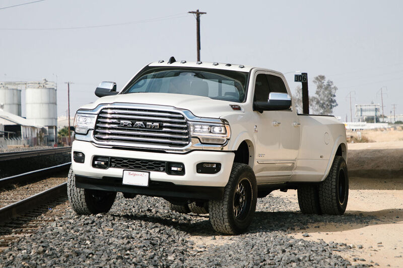 Cognito 13-24 RAM 3500 4WD 3in Performance Leveling Kit w/ Fox PS 2.0 IFP Shocks 115-P1016 115-P1016 Photo - lifestyle view