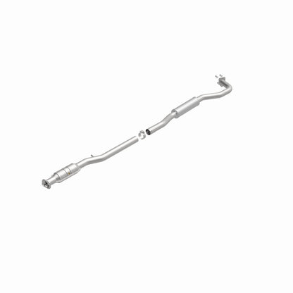 MagnaFlow Mitsubishi Outlander OEM Grade Federal / EPA Compliant Direct-Fit Catalytic Converter 51539 360 Degree Image Set