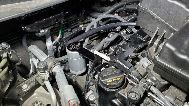 J&L 17-23 Honda CRV 1.5L Turbo Passenger Side Oil Separator 3.0 - Clear Anodized 3112P-C 3112P-C Photo - Close Up